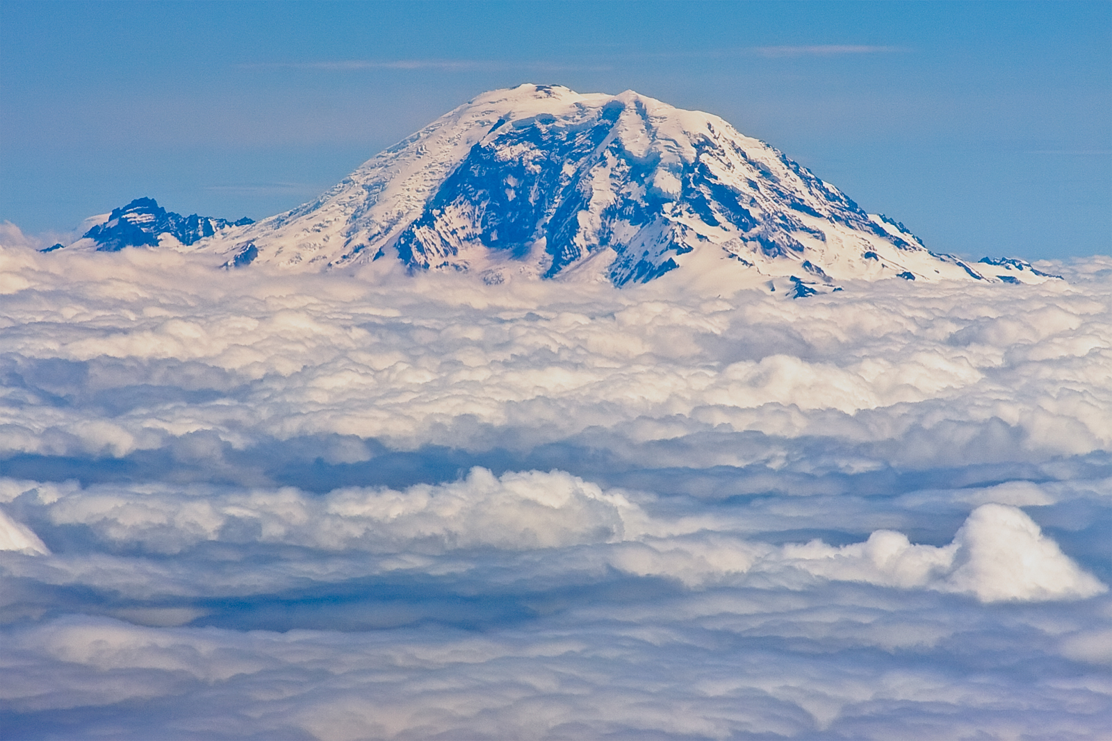 Mount Rainier | Julian Corlaci